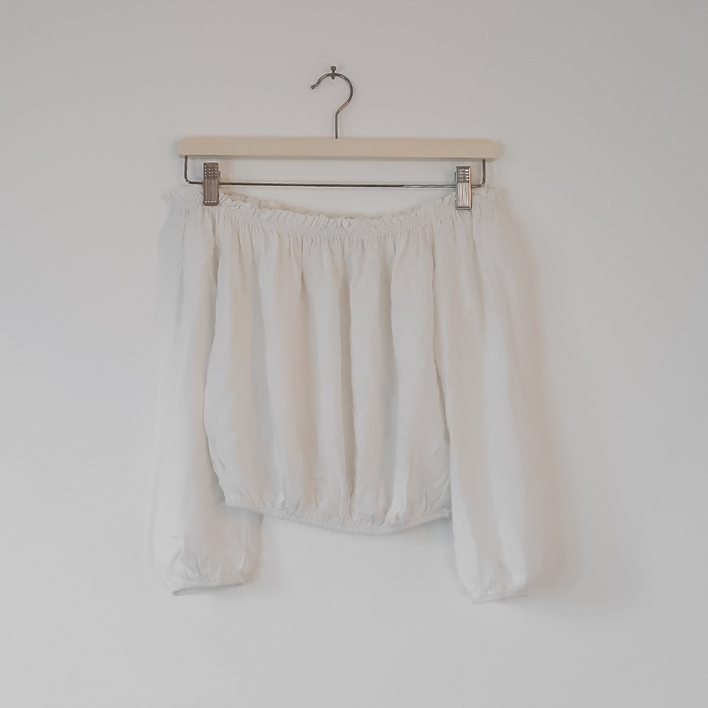 White off-shoulder top with sleeves Brandy Melville - One-size fits all (medium)